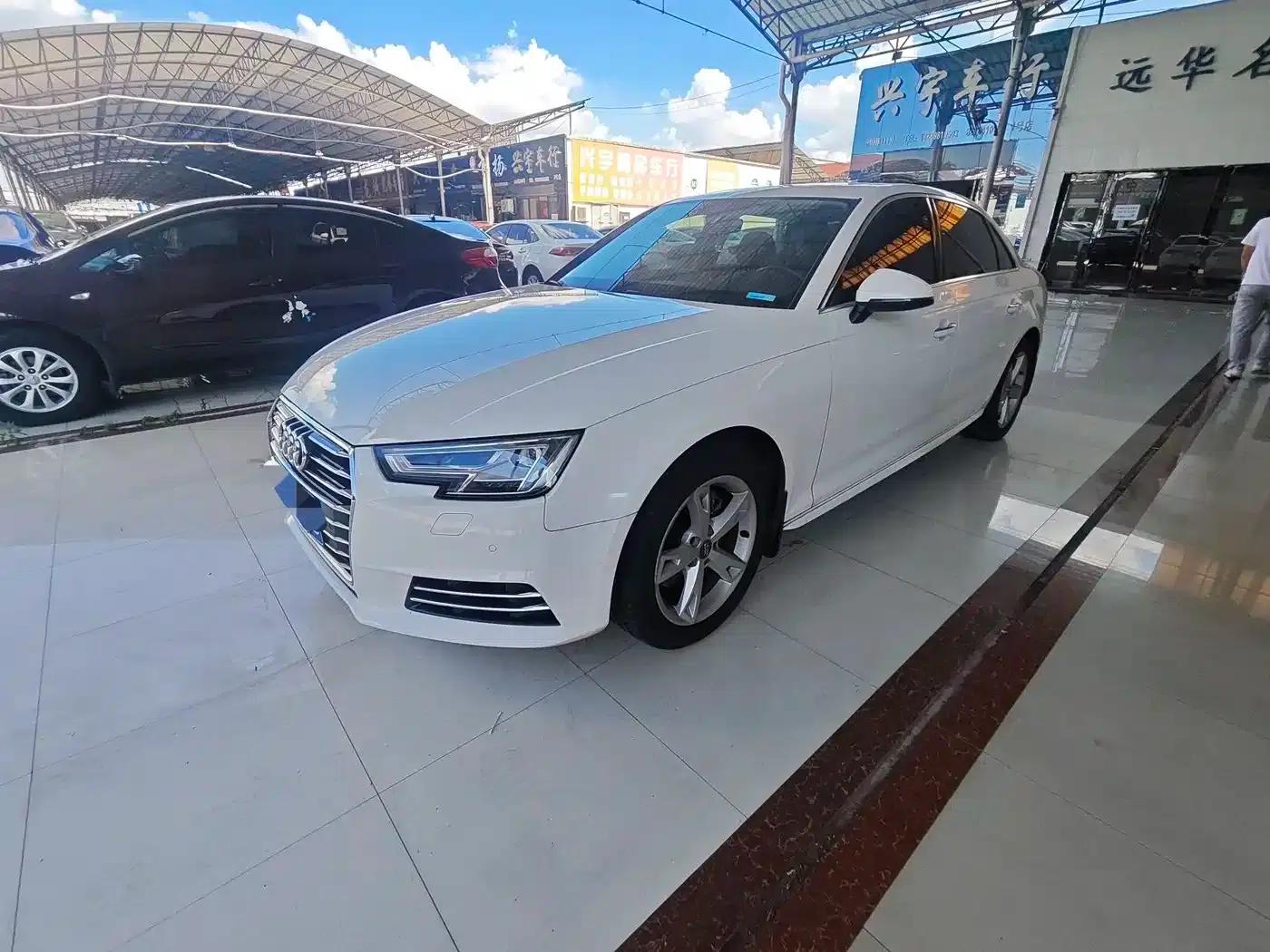 Audi A4L 2017 Plus 40 TFSI Fashion Edition — миниатюра 2