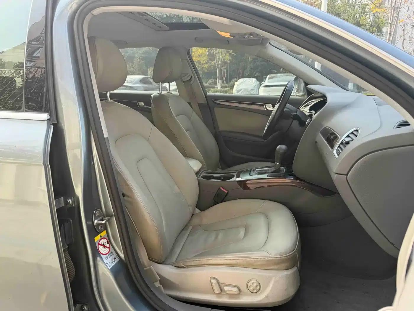 Audi A4L 2010 2.0 TFSI Technology Edition — миниатюра 12