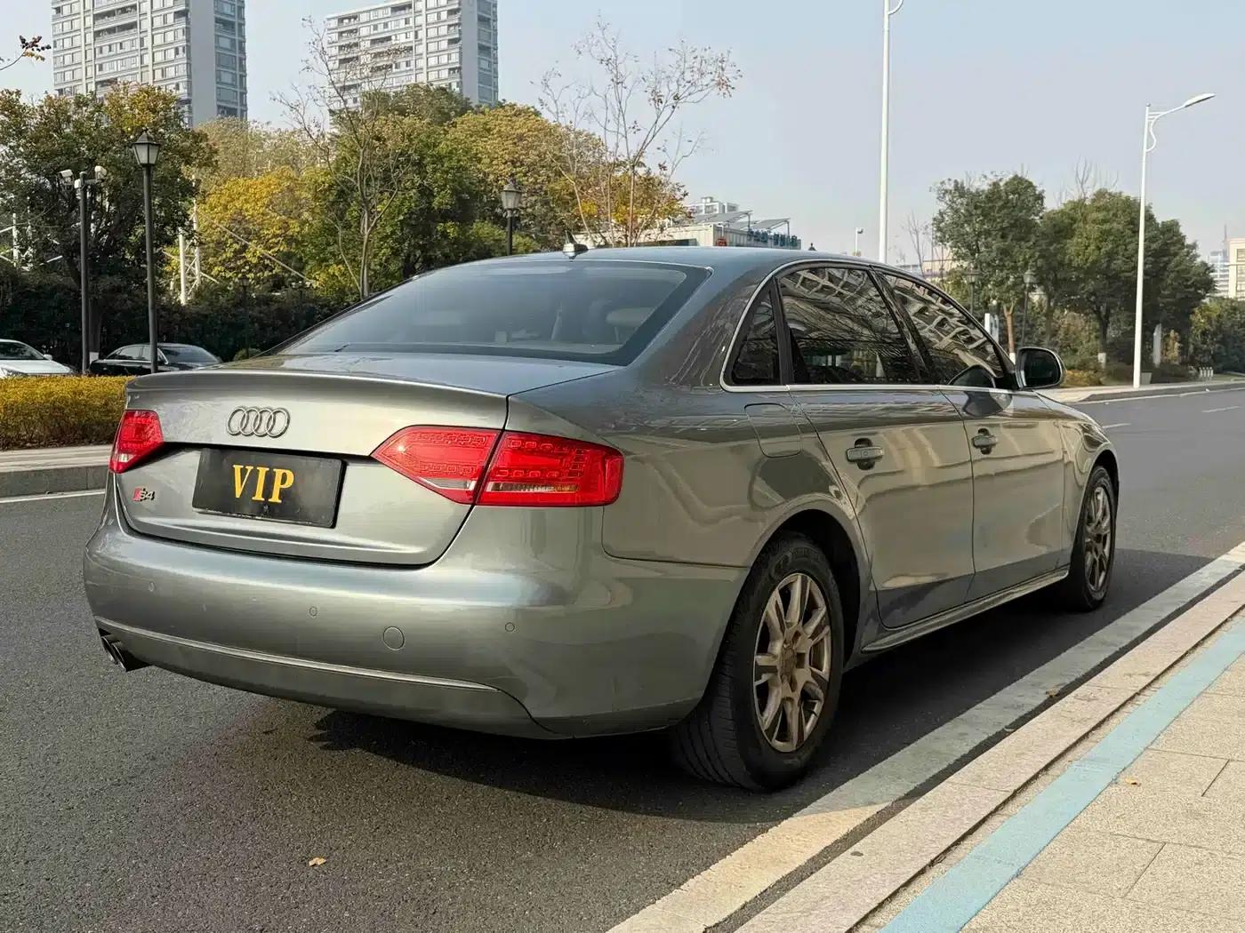 Audi A4L 2010 2.0 TFSI Technology Edition — миниатюра 5