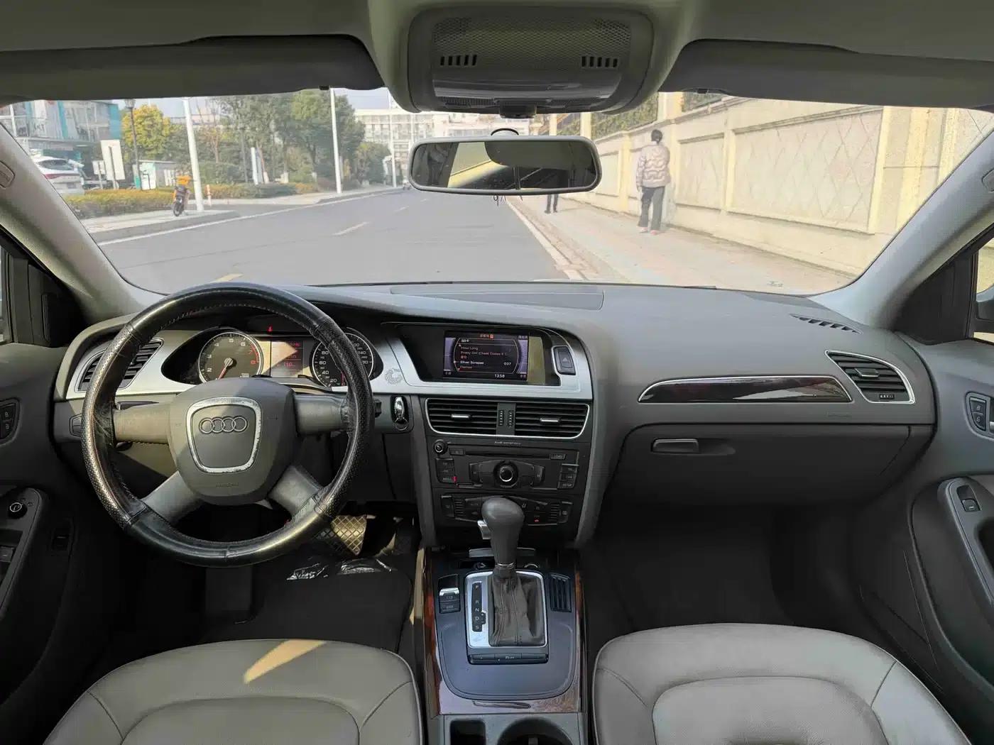 Audi A4L 2010 2.0 TFSI Technology Edition — миниатюра 8