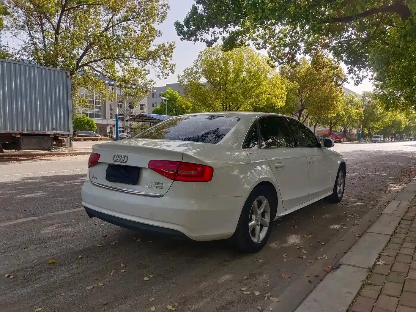 Audi A4L 2013 35 TFSI Automatic Comfort — миниатюра 8