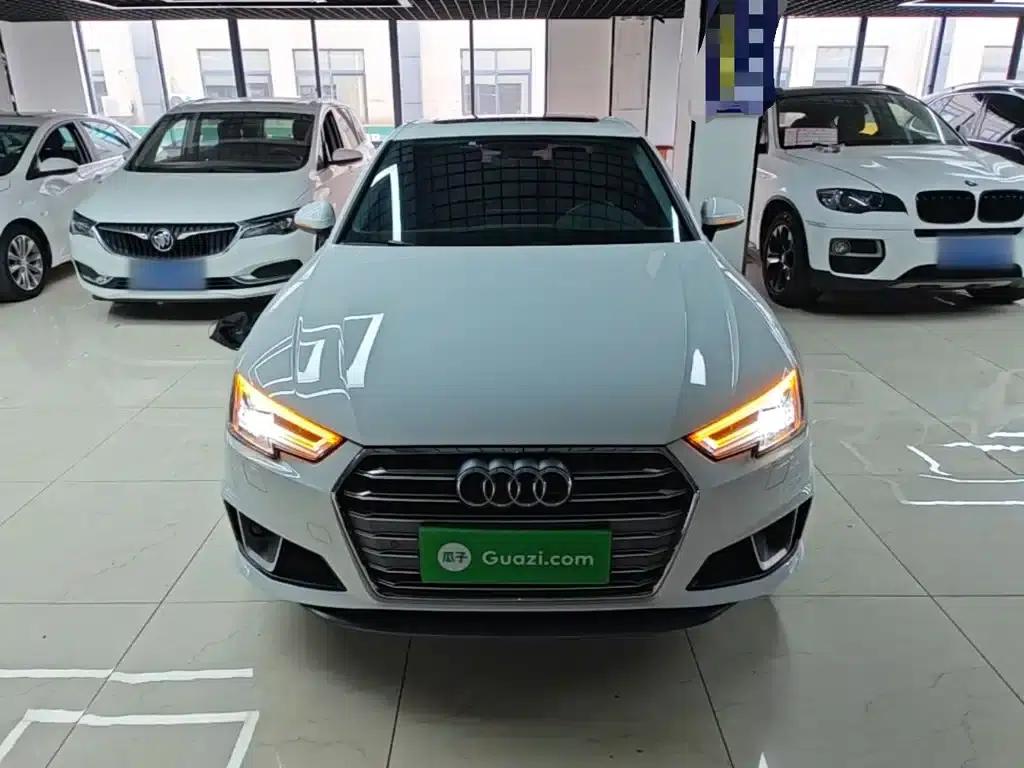 Audi A4L 2019 40 TFSI Fashion Edition (National V Emission Standard) — миниатюра 3
