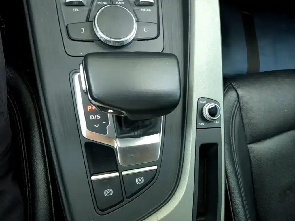 Audi A4L 2018 30th Anniversary Edition 40 TFSI Progressive — миниатюра 14