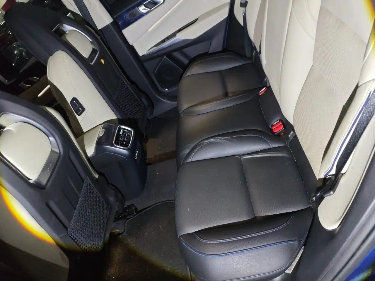 Lynk & Co 01 2019 2.0T Two-Wheel Drive Zhaopu Version China V Standard — миниатюра 17