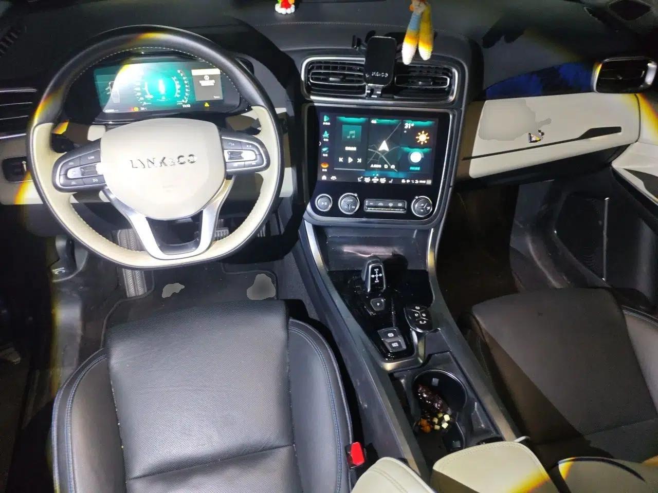 Lynk & Co 01 2019 2.0T Two-Wheel Drive Zhaopu Version China V Standard — миниатюра 9