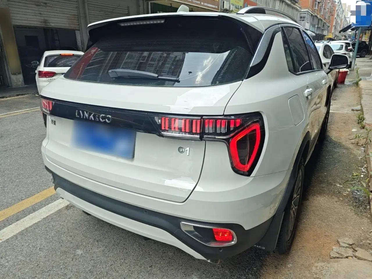 Lynk & Co 01 2017 2.0T Two-Wheel-Drive Version — миниатюра 6