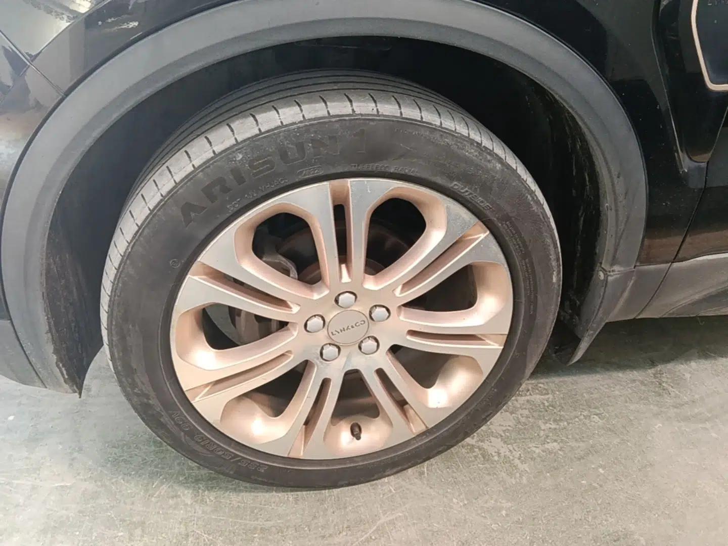 Lynk & Co 01 2017 2.0T Two-Wheel Drive Pro Edition — миниатюра 15