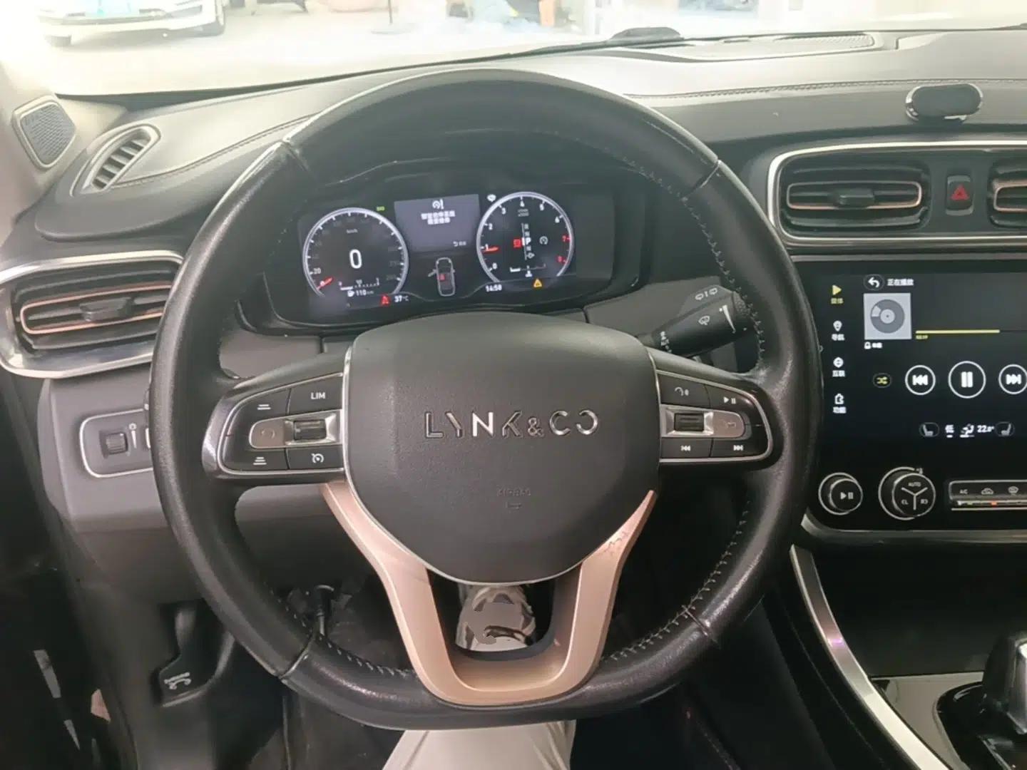 Lynk & Co 01 2017 2.0T Two-Wheel Drive Pro Edition — миниатюра 18