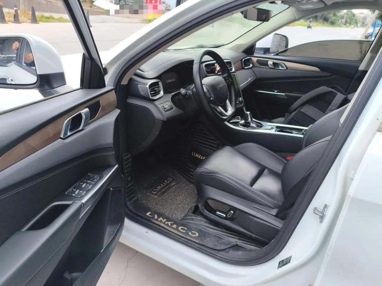 Lynk & Co 01 2019 2.0T Two-Wheel-Drive Version China VI Standard — миниатюра 16
