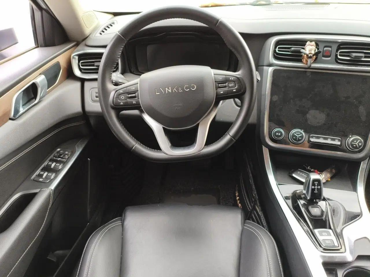 Lynk & Co 01 2019 2.0T Two-Wheel-Drive Version China VI Standard — миниатюра 10