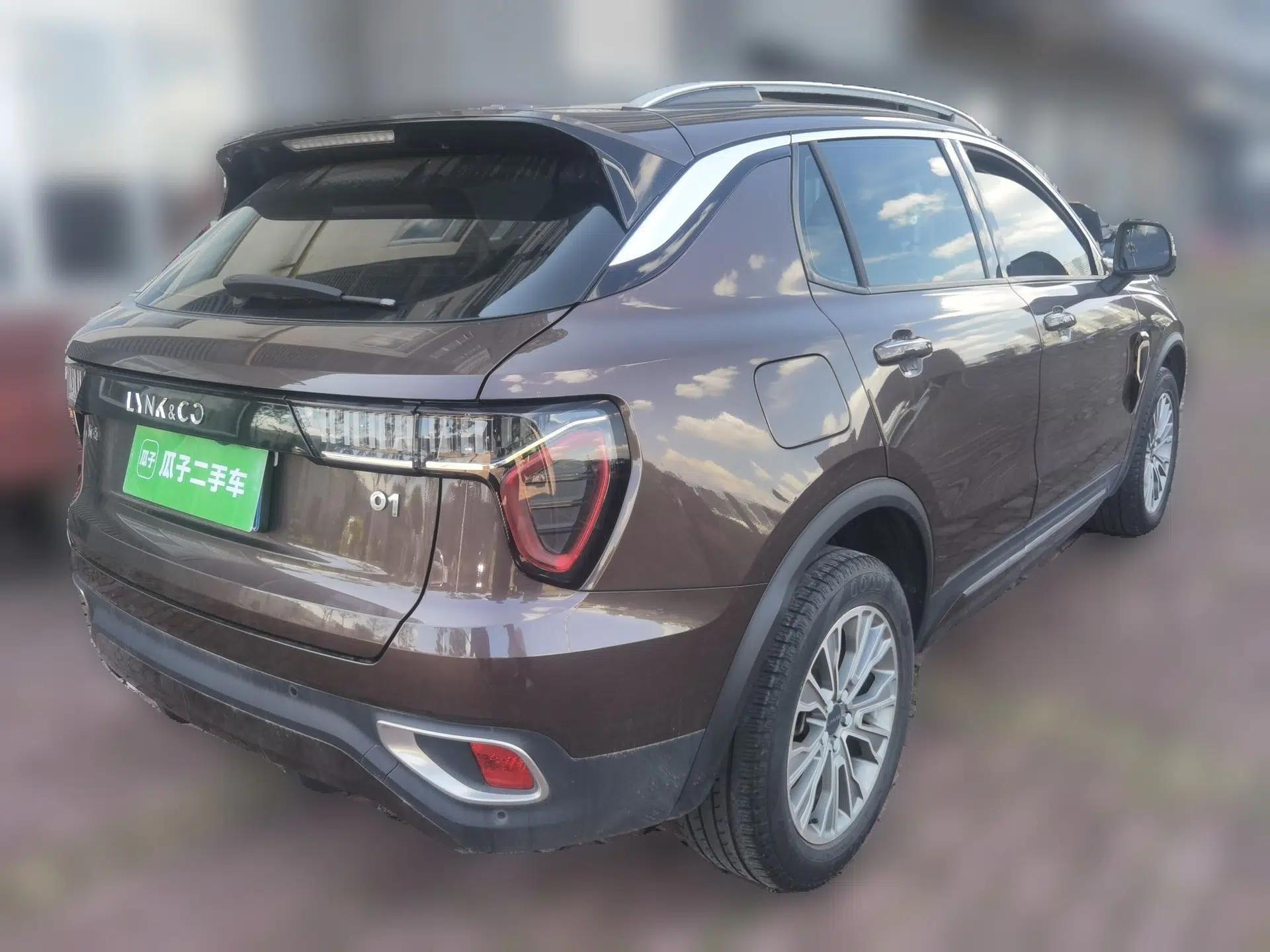 Lynk & Co 01 2019 2.0T Two-Wheel-Drive Version China V Standard — миниатюра 6