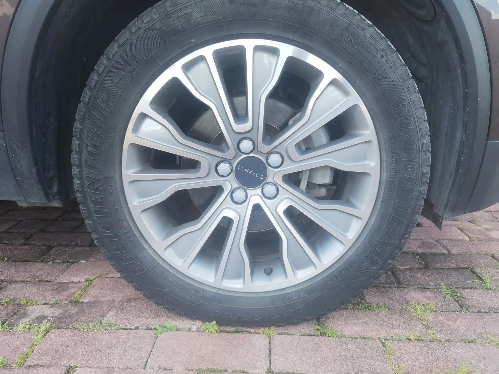 Lynk & Co 01 2019 2.0T Two-Wheel-Drive Version China V Standard — миниатюра 8