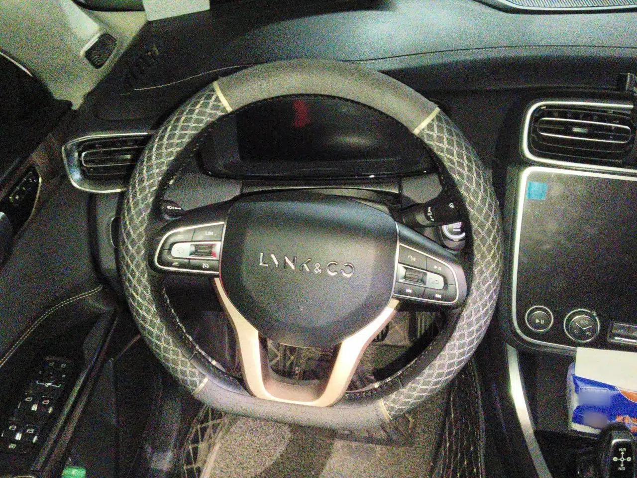 Lynk & Co 01 2017 2.0T Two-Wheel Drive Pro Edition — миниатюра 10