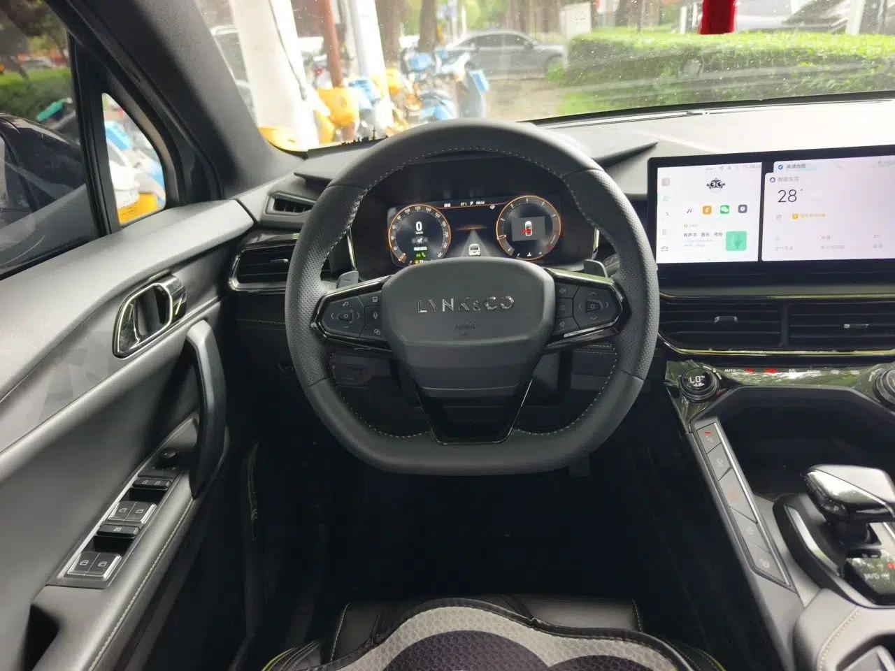 Lynk & Co 06 2023 Remix 1.5T Dynamic Halo — миниатюра 10