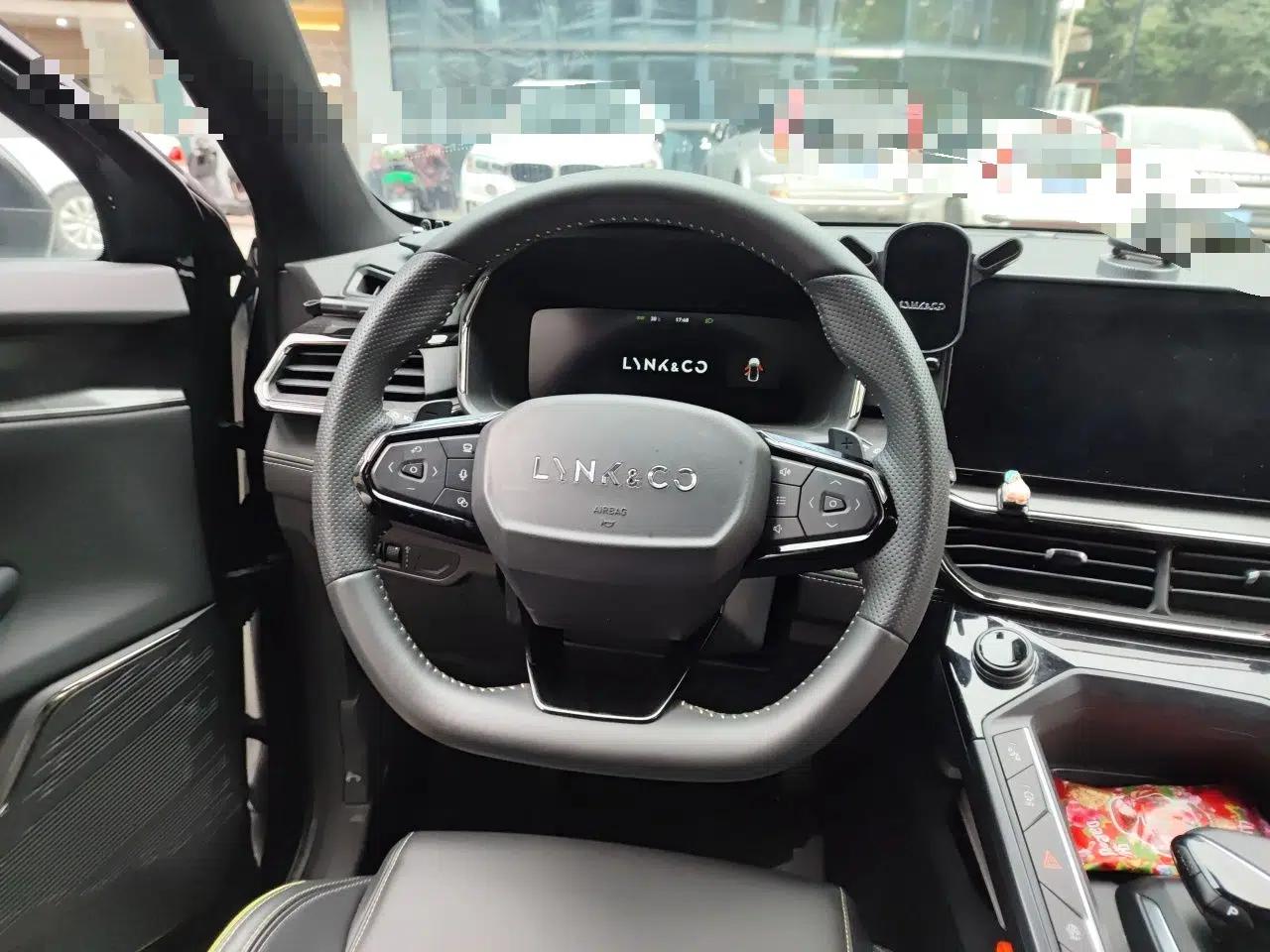 Lynk & Co 06 2023 Remix 1.5T Hero — миниатюра 10