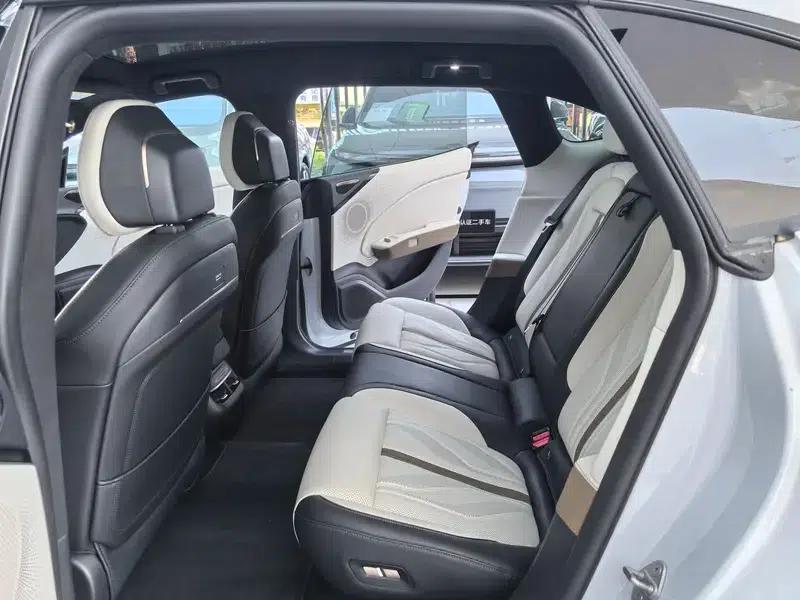 ZEEKR 007GT 2025 All-Wheel Drive Intelligent Driving Edition 75kWh — миниатюра 14