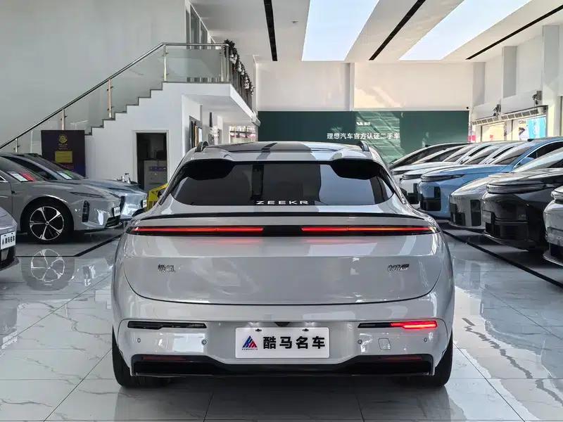 ZEEKR 007GT 2025 All-Wheel Drive Intelligent Driving Edition 75kWh — миниатюра 5