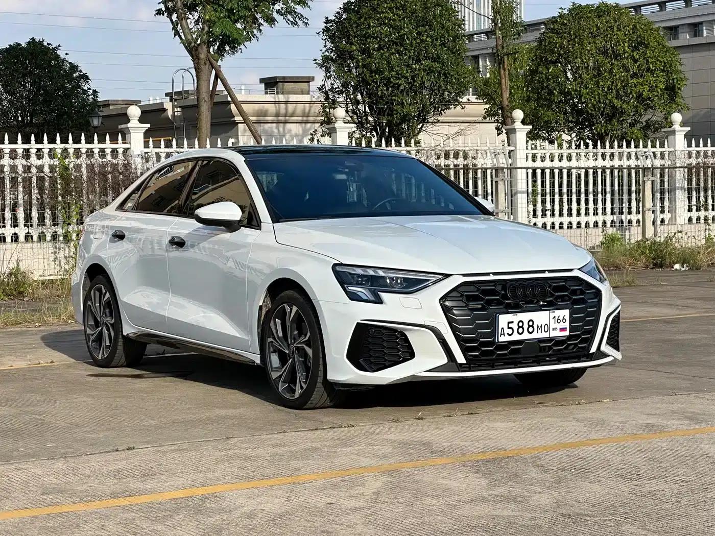 2023 Audi A3 A3L Limousine 35 TFSI Luxury Sport — миниатюра 3