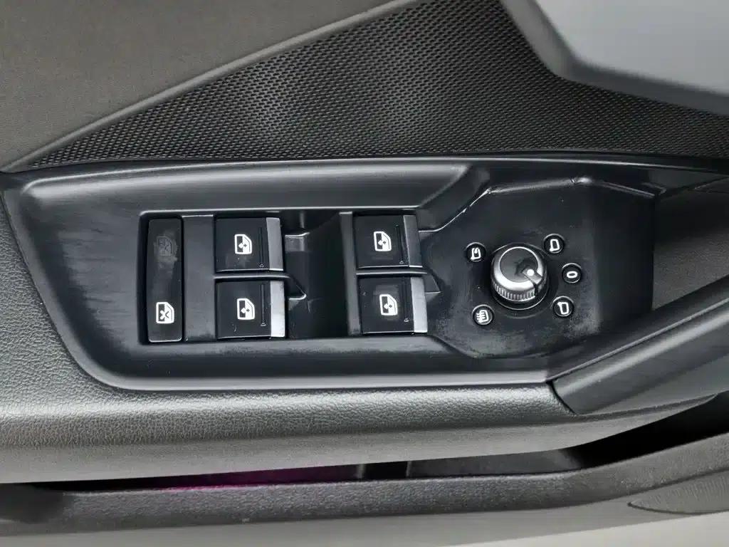 Audi A3 2021 Sportback 35 TFSI Progressive Sport — миниатюра 9