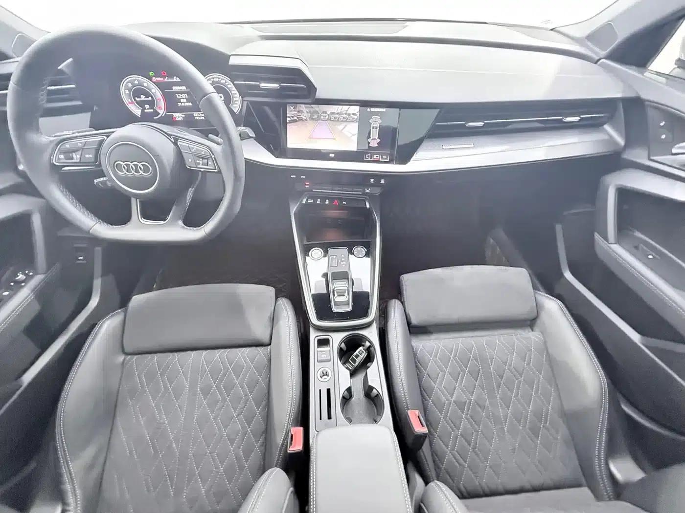 Audi A3 2023 Sportback 35 TFSI Luxury Sport — миниатюра 12