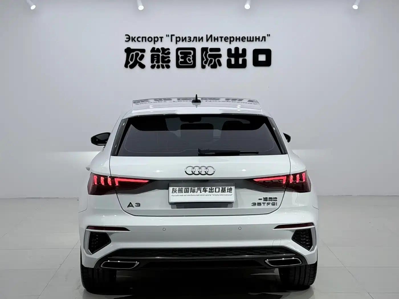 Audi A3 2023 Sportback 35 TFSI Luxury Sport — миниатюра 5