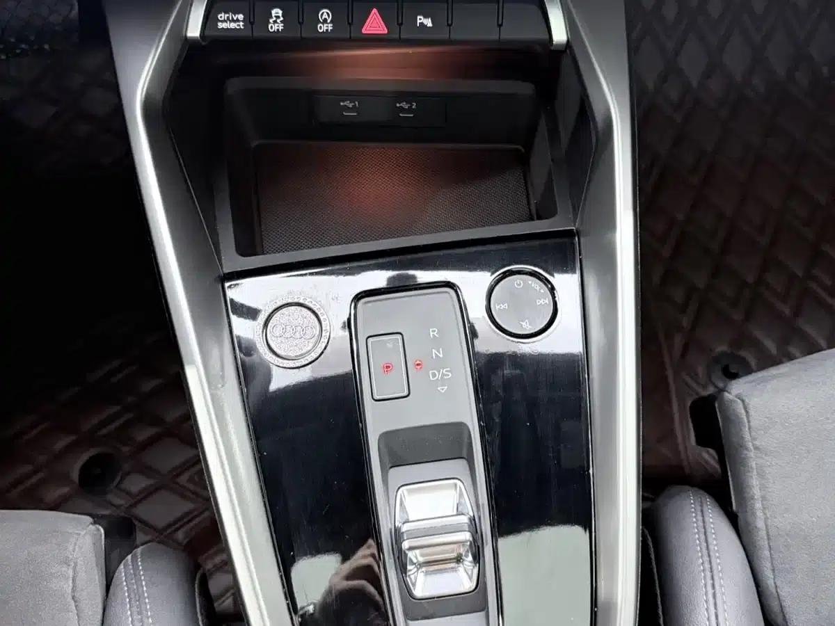 Audi A3 2023 Sportback 35 TFSI Luxury Sport — миниатюра 10