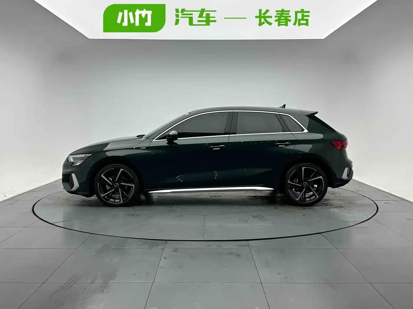 Audi A3 2023 Sportback 35 TFSI Fashion Sport — миниатюра 3