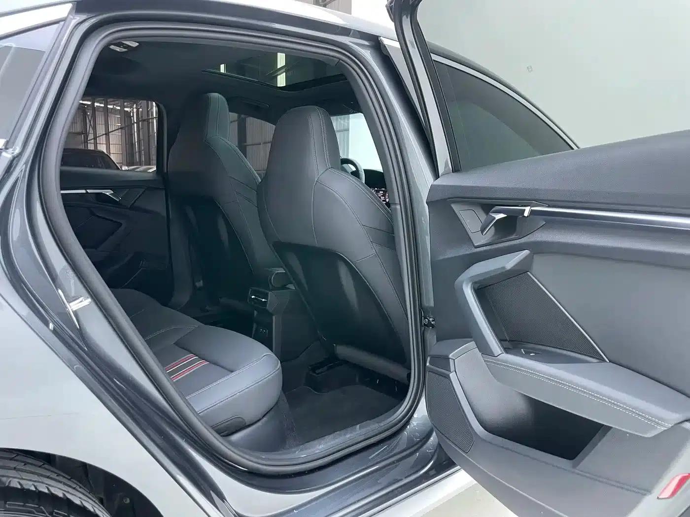 Audi A3 2023 Facelift A3L Limousine 35 TFSI Sporty Edition — миниатюра 23
