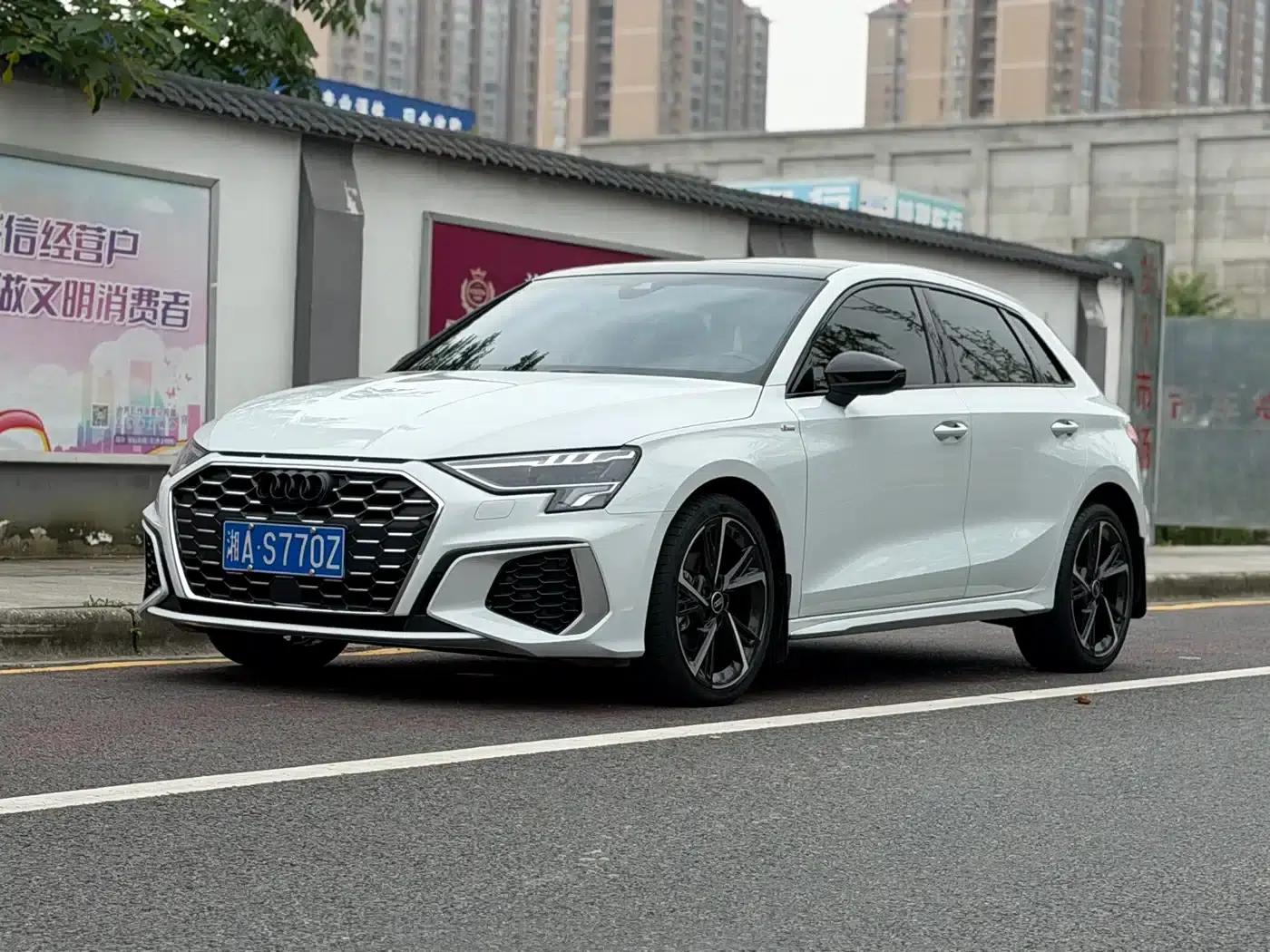 Audi A3 2022 Sportback 35 TFSI Fashion Sport — миниатюра 1