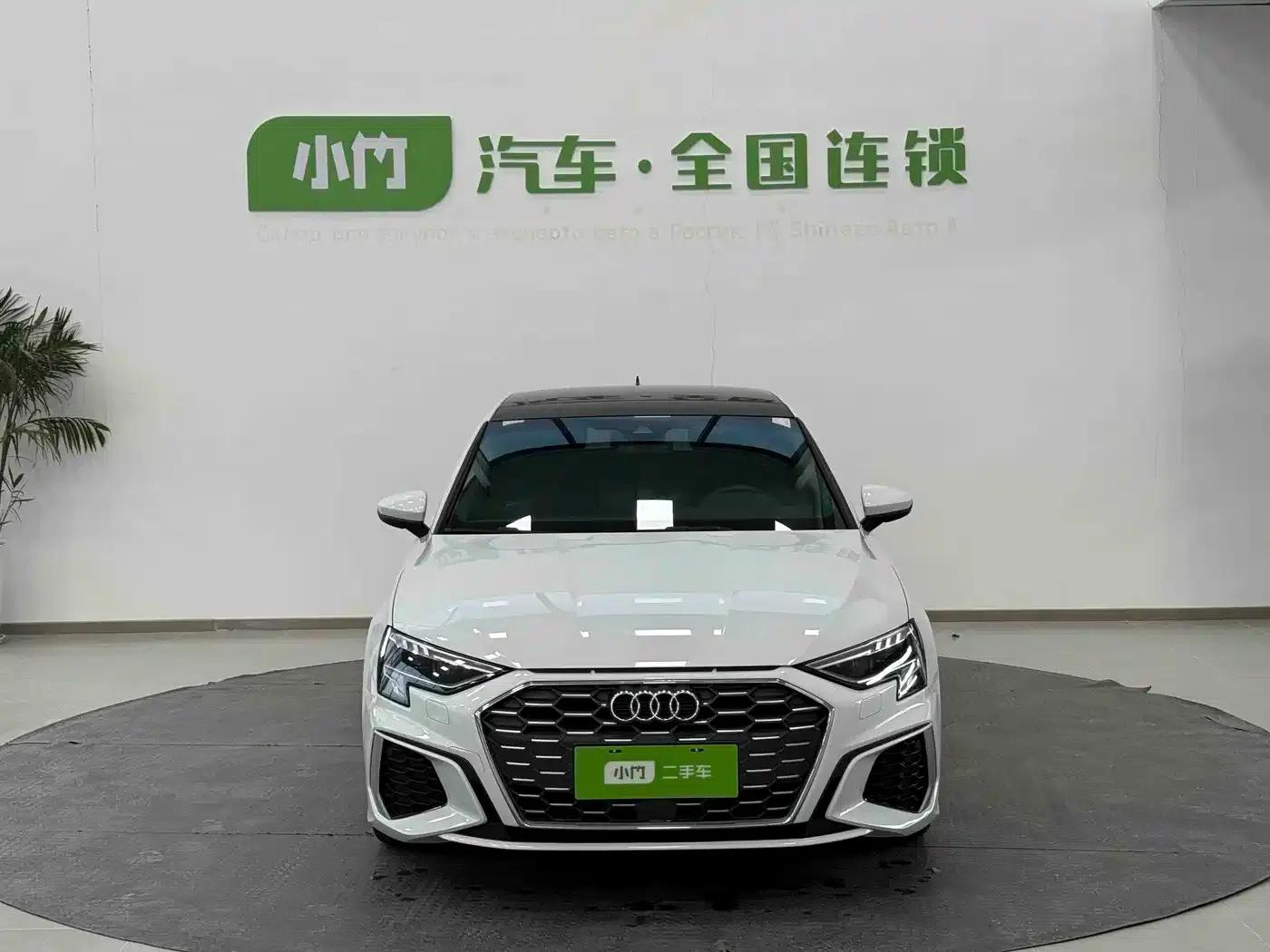 Audi A3 2022 Sportback 35 TFSI Fashion Sport — миниатюра 2