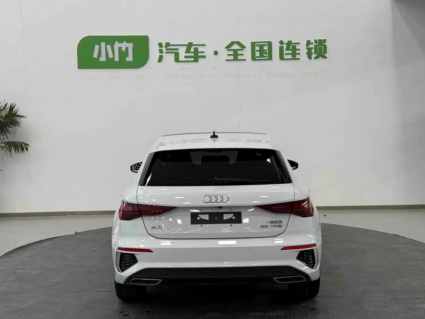 Audi A3 2022 Sportback 35 TFSI Fashion Sport — миниатюра 3
