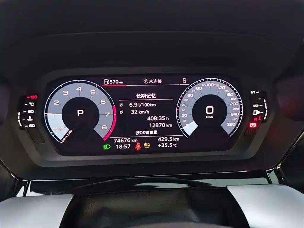 Audi A3 2023 Facelift Sportback 35 TFSI Fashion Sporty Model — миниатюра 4