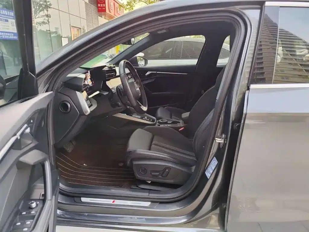 Audi A3 2023 Facelift Sportback 35 TFSI Fashion Sporty Model — миниатюра 5
