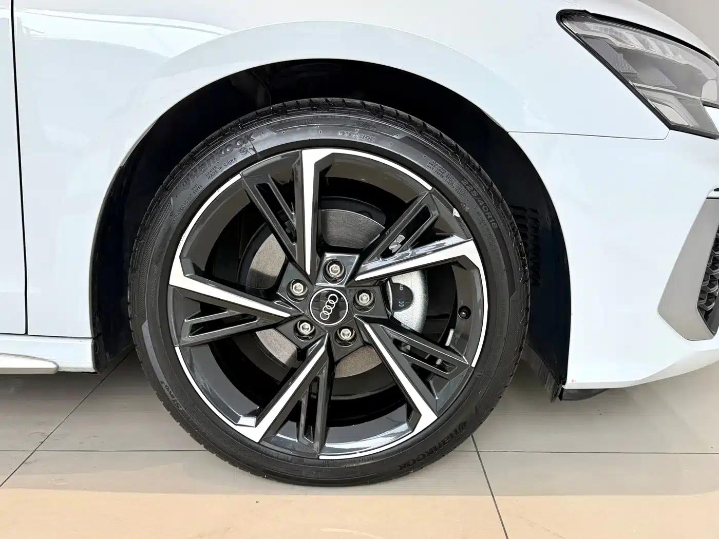 Audi A3 2024 Sportback 35 TFSI Fashion Sport — миниатюра 16