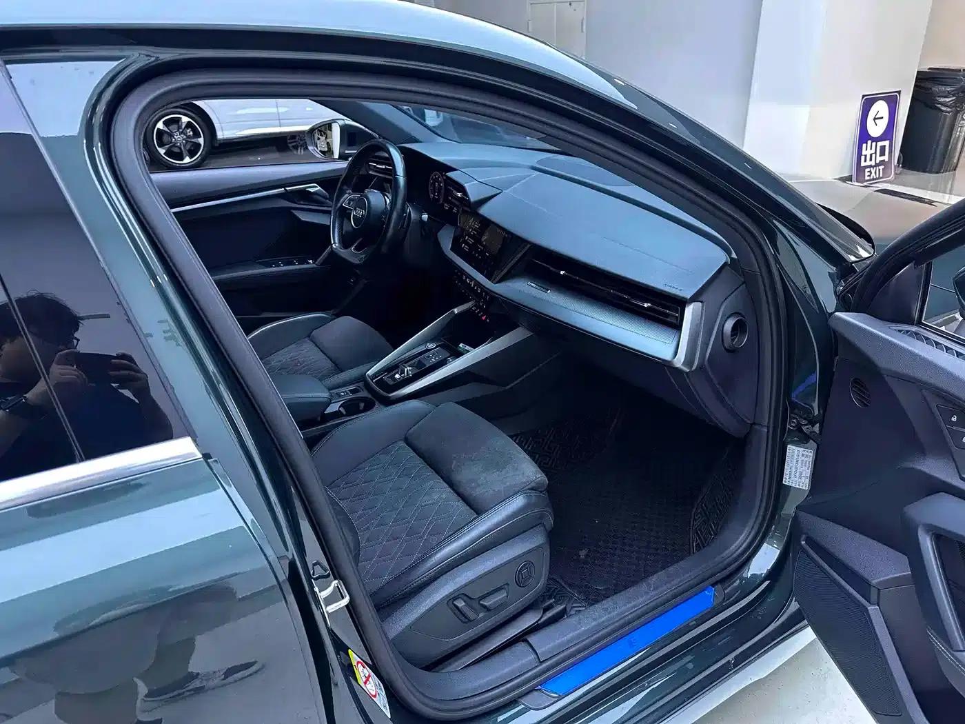 2022 Audi A3 A3L Limousine 35 TFSI Luxury Sport — миниатюра 11