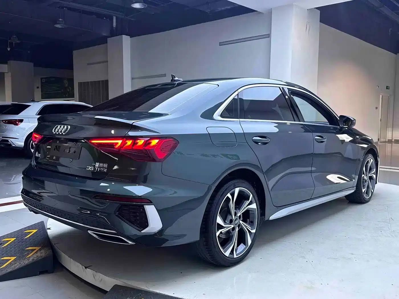 2022 Audi A3 A3L Limousine 35 TFSI Luxury Sport — миниатюра 6
