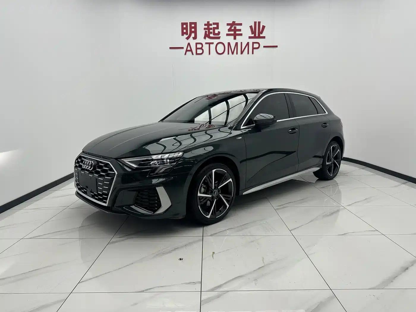 Audi A3 2023 Facelift Sportback 35 TFSI Fashion Sporty Model — миниатюра 1