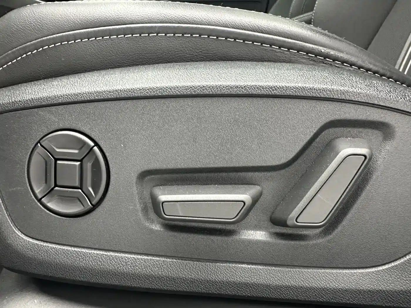Audi A3 2023 Facelift Sportback 35 TFSI Fashion Sporty Model — миниатюра 12