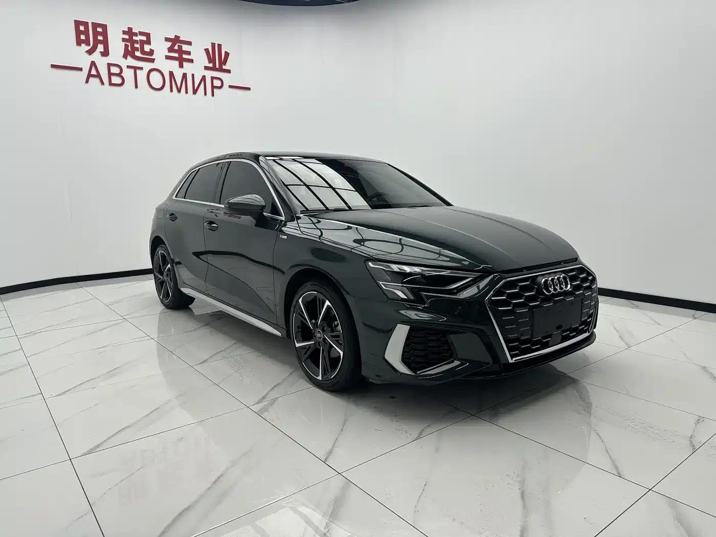Audi A3 2023 Facelift Sportback 35 TFSI Fashion Sporty Model — миниатюра 3