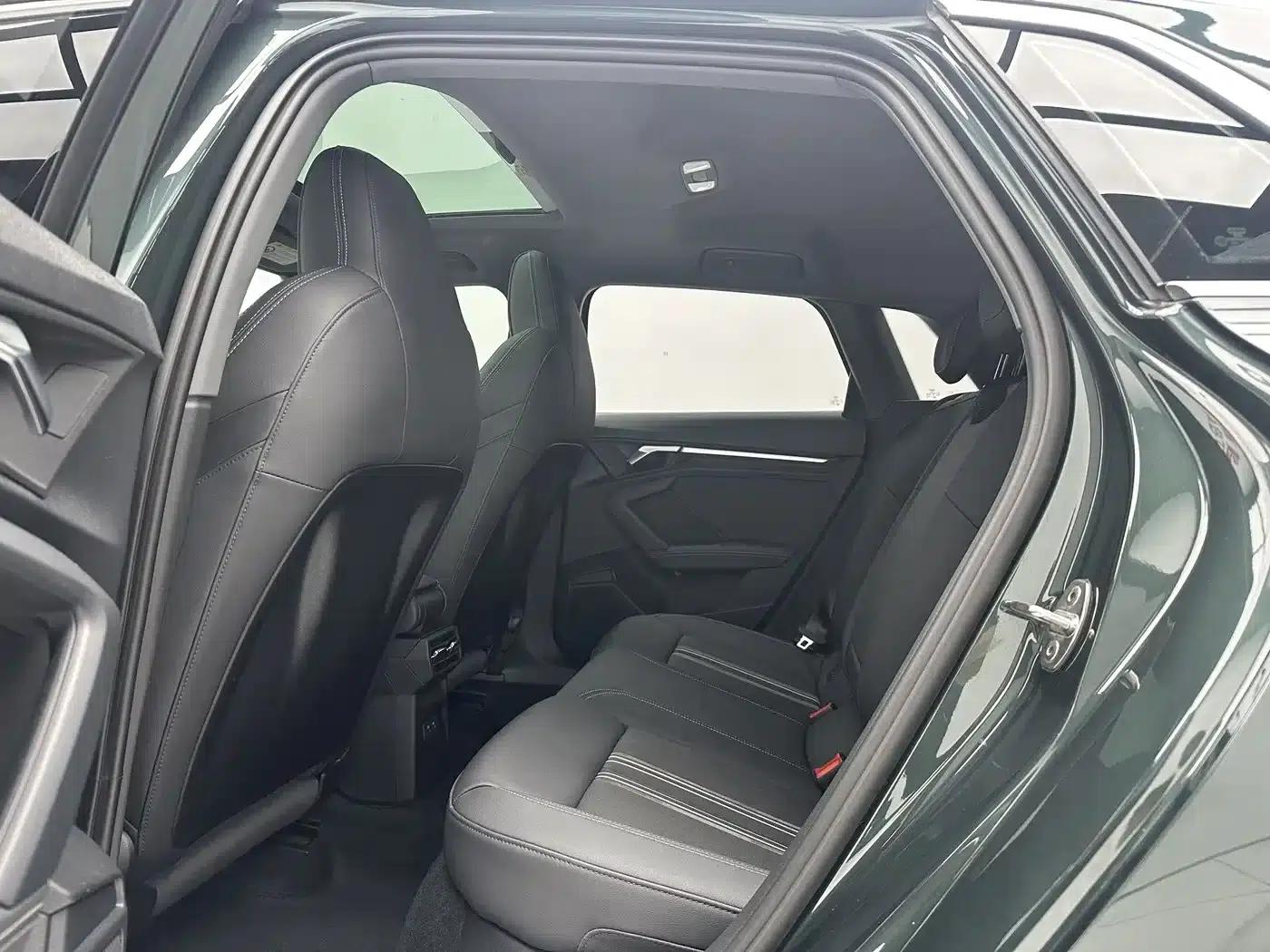 Audi A3 2023 Facelift Sportback 35 TFSI Fashion Sporty Model — миниатюра 6