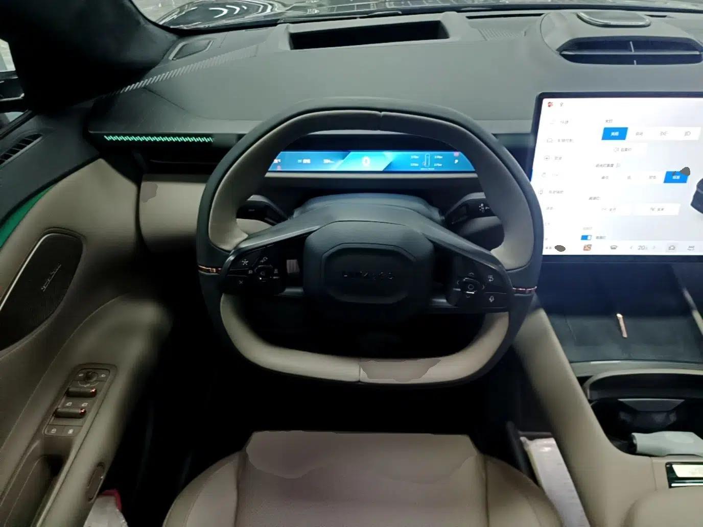 Lynk & Co Z10 2025 95 kWh 766 km Range Rear-Wheel Drive Max — миниатюра 21