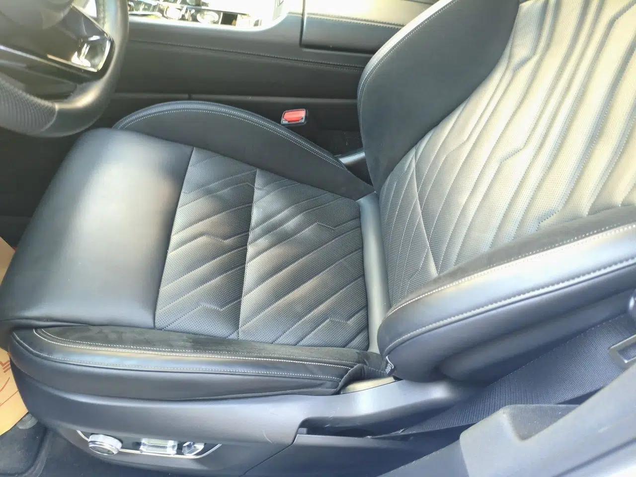 Lynk & Co 09 EM-P 2021 2.0T PHEV Halo Seven-Seater — миниатюра 16