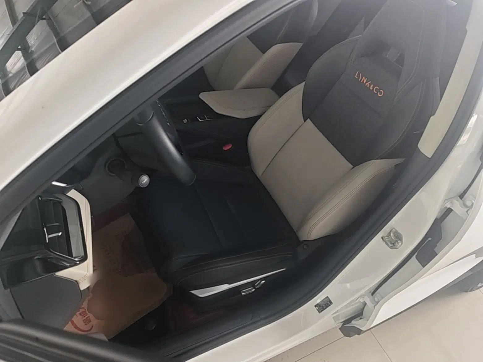 Lynk & Co 06 EM-P 2022 PHEV 84 km Range Pro Version — миниатюра 17