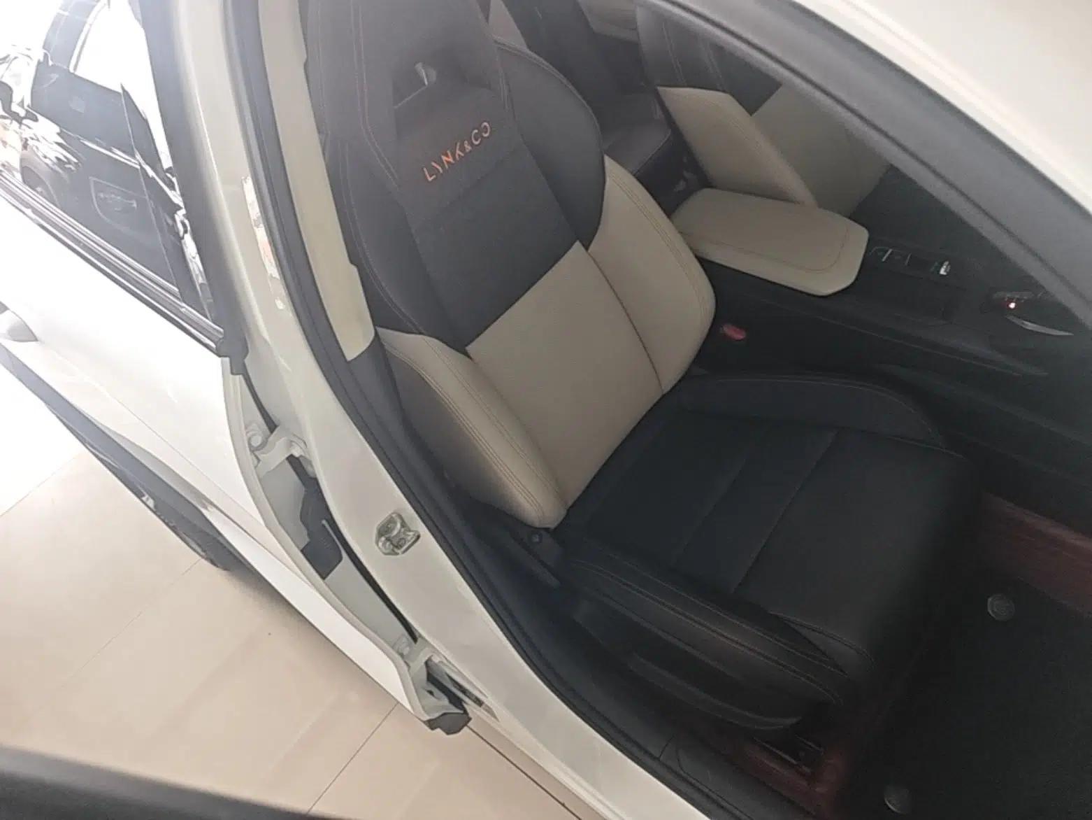 Lynk & Co 06 EM-P 2022 PHEV 84 km Range Pro Version — миниатюра 19