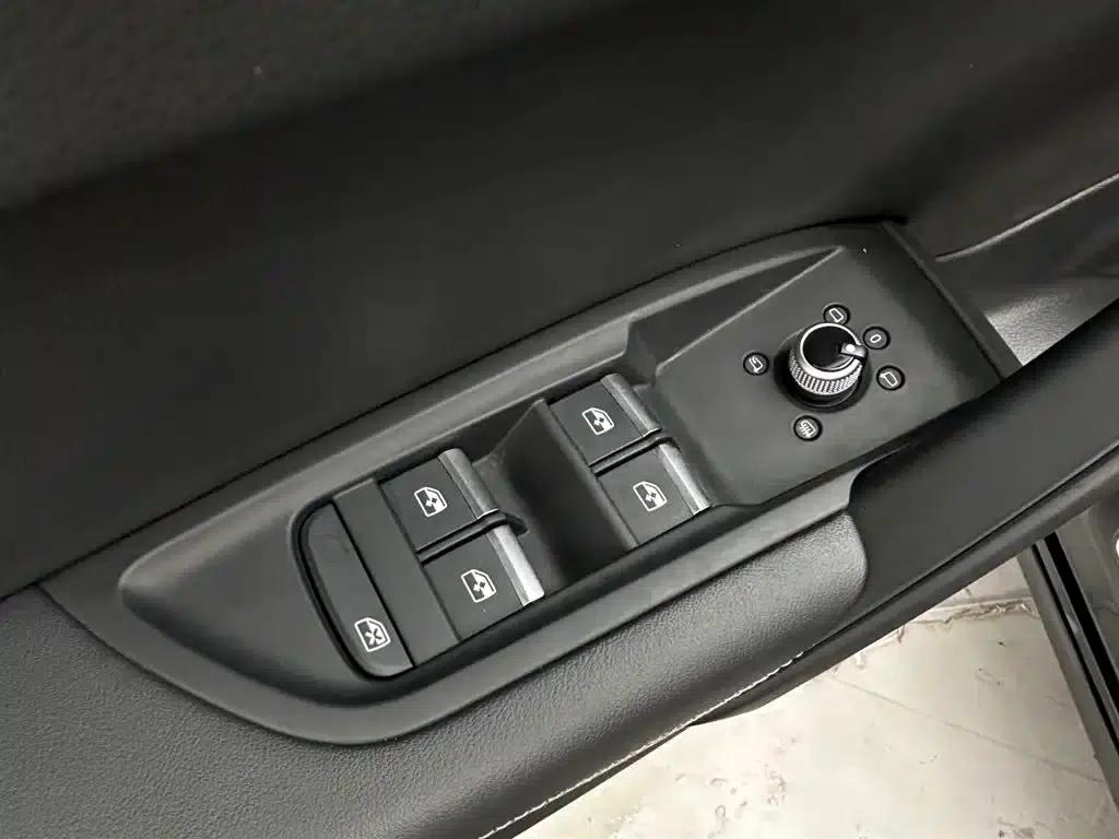 Audi Q5L 2022 40T Luxury Dynamic — миниатюра 27