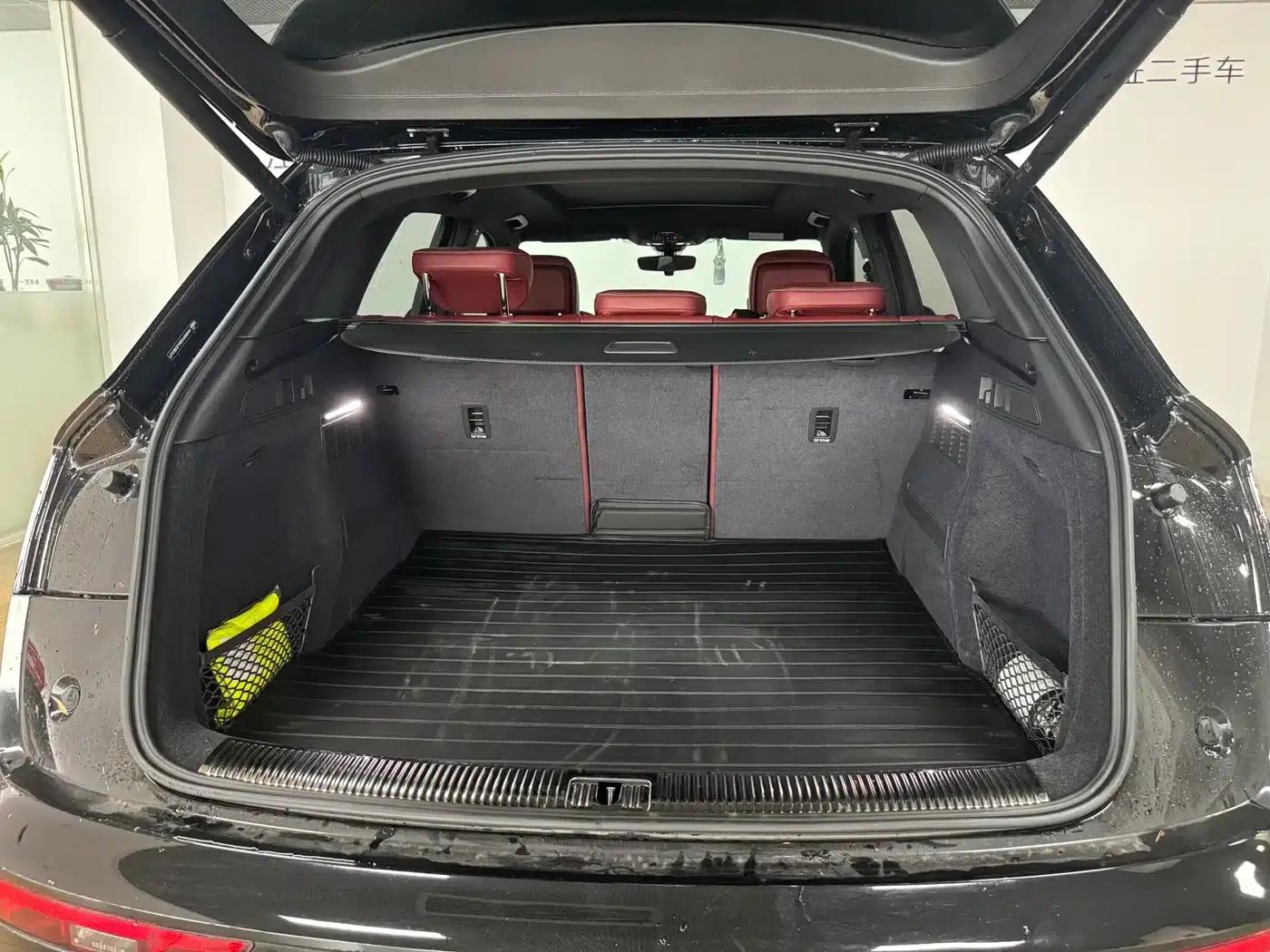 Audi Q5L 2025 45 TFSI Luxury Dynamic — миниатюра 6