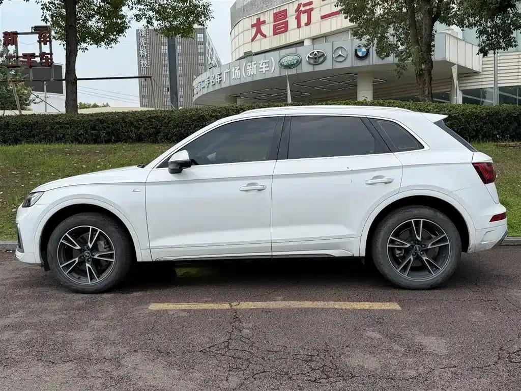 Audi Q5L 2023 40T Fashion Dynamic Edition — миниатюра 2