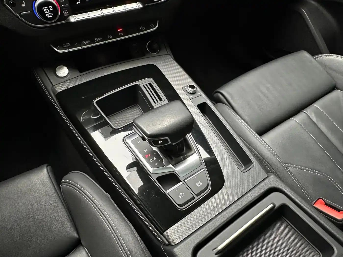 Audi Q5L 2022 40T Luxury Dynamic — миниатюра 14