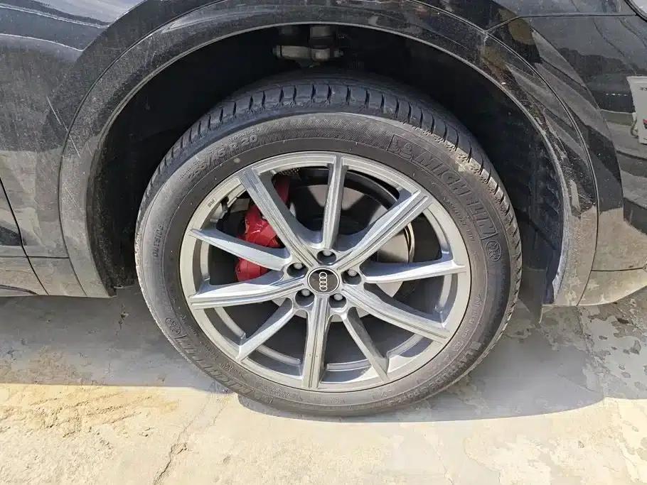 Audi Q5L 2025 40 TFSI Luxury Dynamic — миниатюра 6