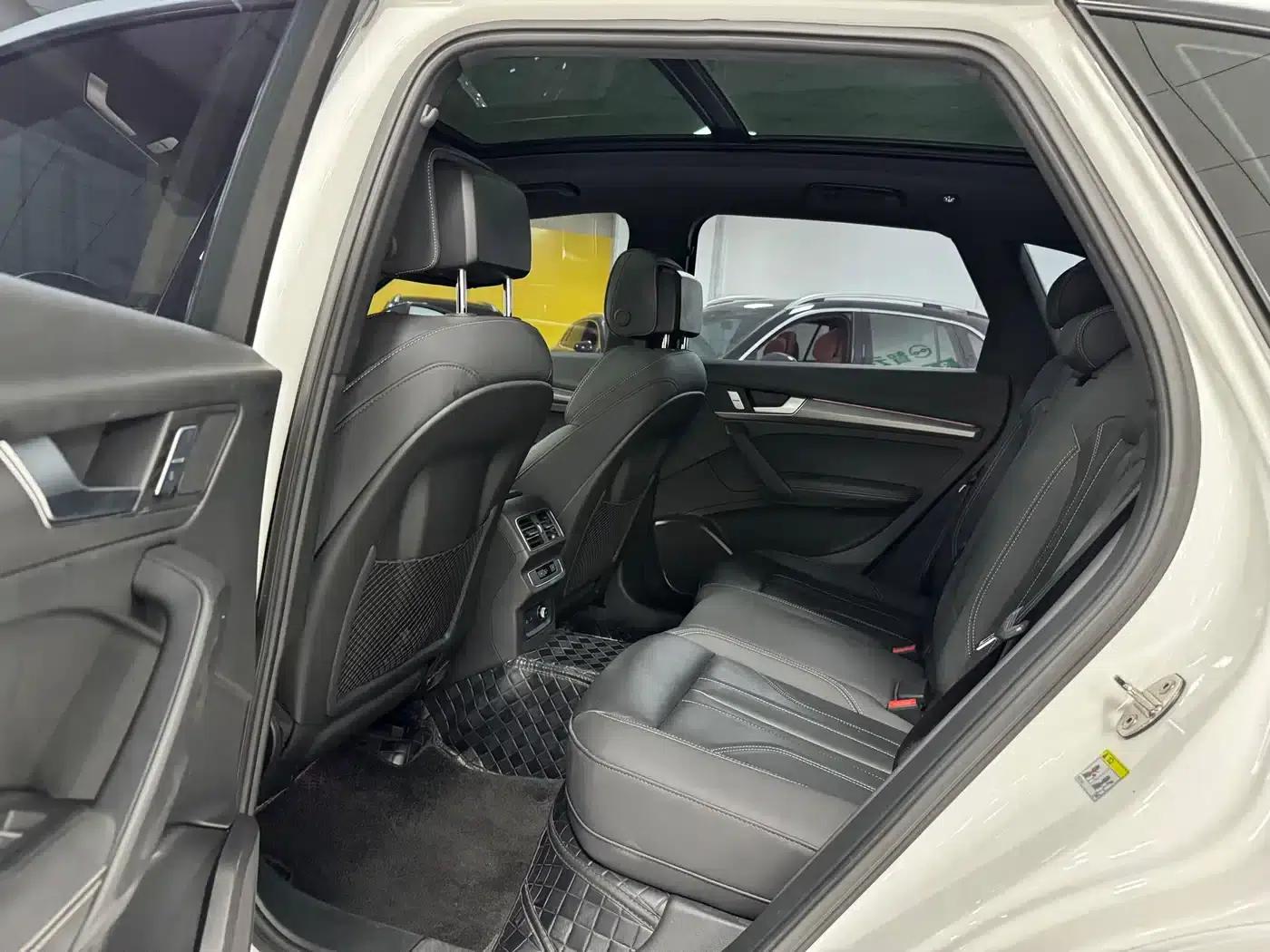 Audi Q5L 2024 40 TFSI Luxury Dynamic — миниатюра 6